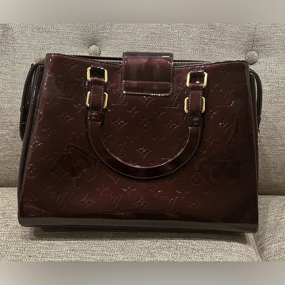 Louis Vuitton Burgundy Monogram Vernis Melrose Avenue Bag - Picture 4 of 8